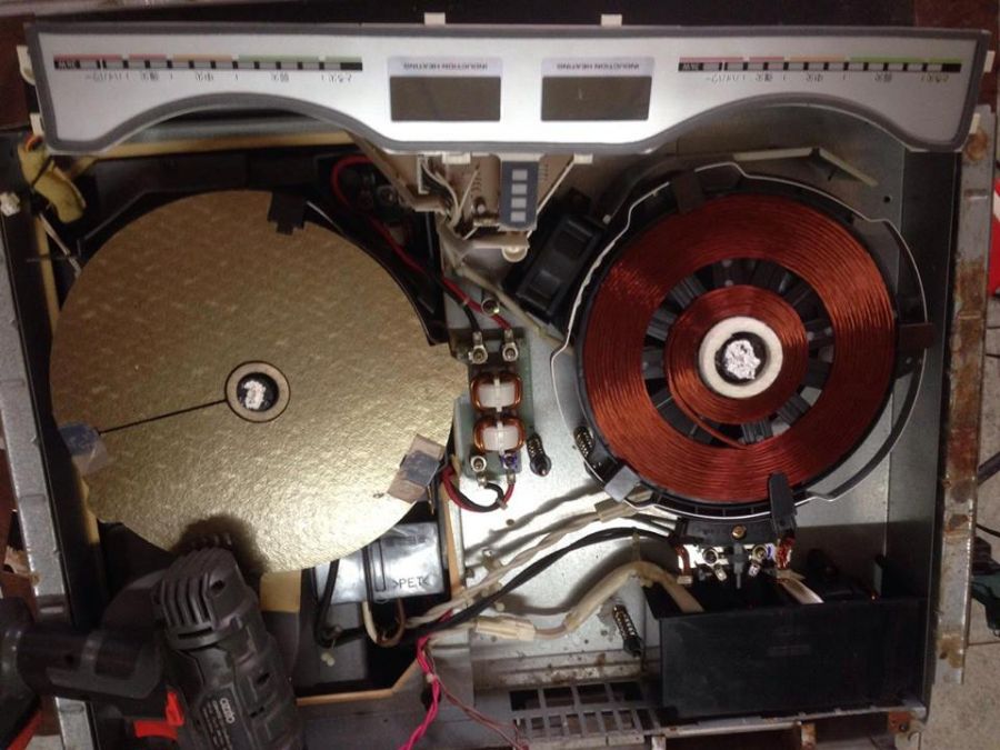 Vì sao chiếc bếp từ nội địa khi hư hỏng lại khó sửa chữa?