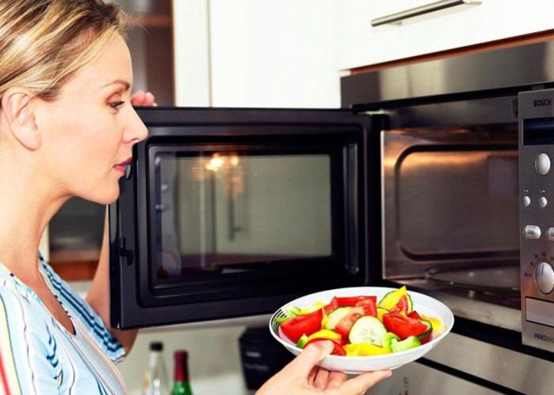 Những lưu ý khi sử dụng lò vi sóng