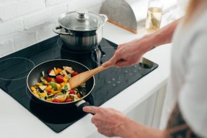 Bếp từ hãng nào tốt? Hướng dẫn lựa chọn bếp từ phù hợp