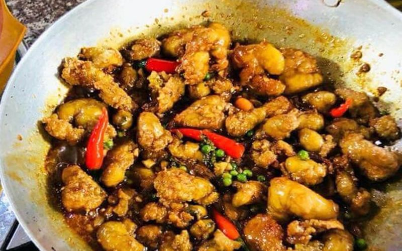 Trứng cá kho tiêu