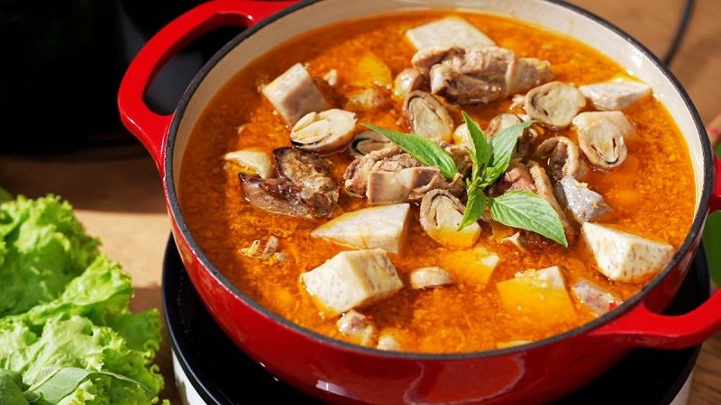 Lẩu gà nấu chao
