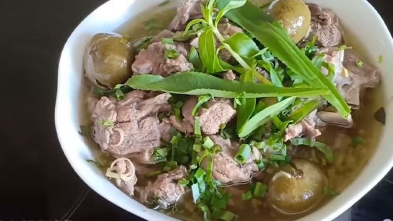 Những điều có thể bạn chưa biết về món vịt om sấu