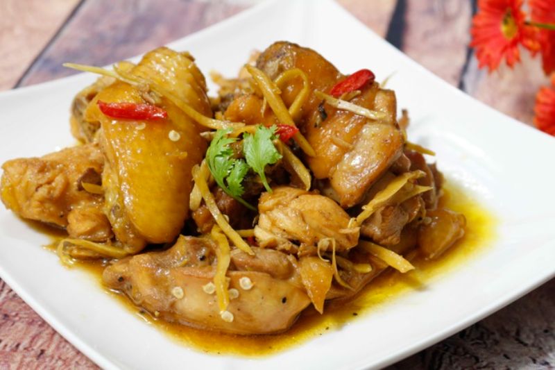 Cách nấu món gà rang gừng thơm lừng, hấp dẫn